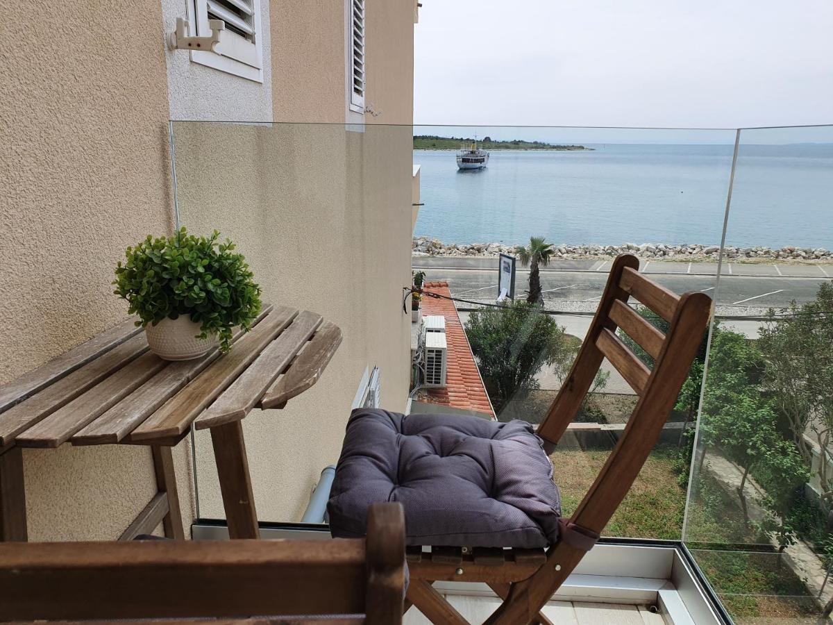 Apartment Danijela Novalja Eksteriør billede