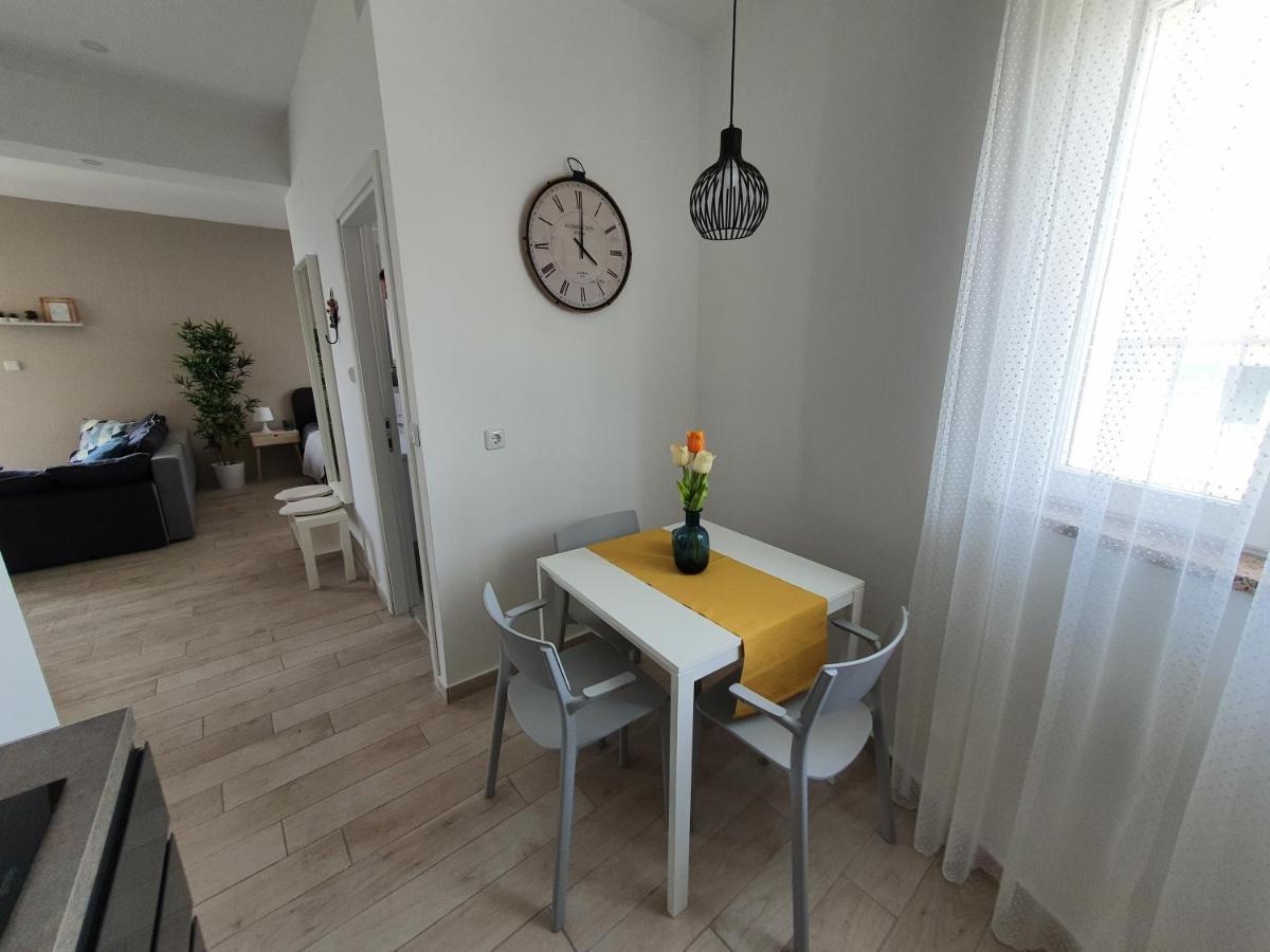 Apartment Danijela Novalja Eksteriør billede